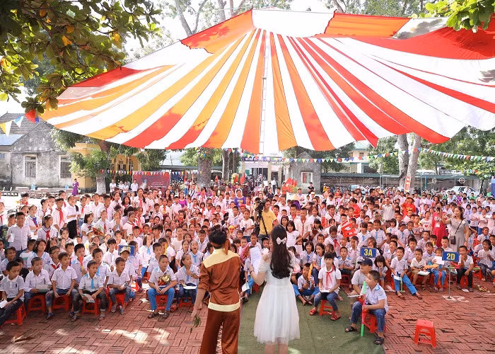 650 hoc sinh Tieu hoc Hop Thanh hao hung tham gia Ngay hoi doc sach-Hinh-2