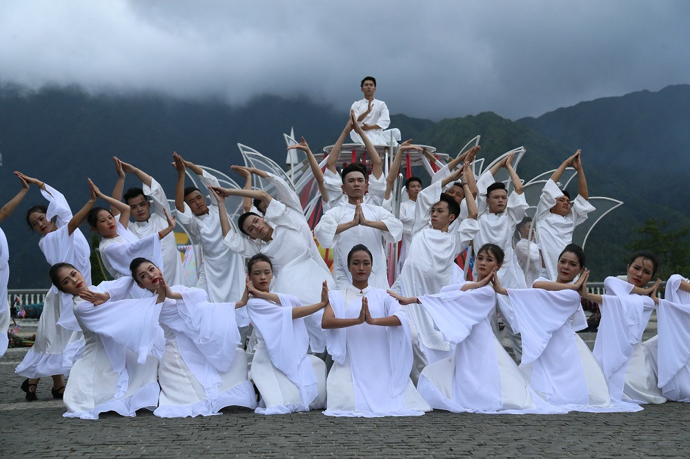 Sun Group boi thu giai thuong tai le trao giai Du lich Viet Nam 2019-Hinh-4