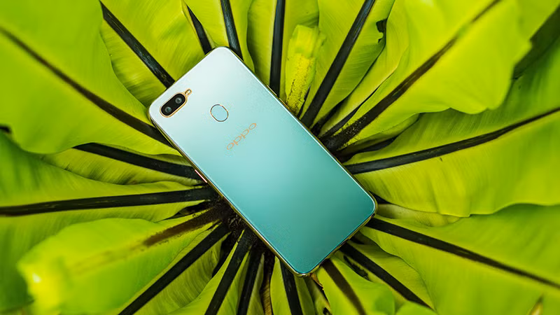 Top 6 smartphone se khuynh dao thi truong Tet Ky Hoi 2019-Hinh-2