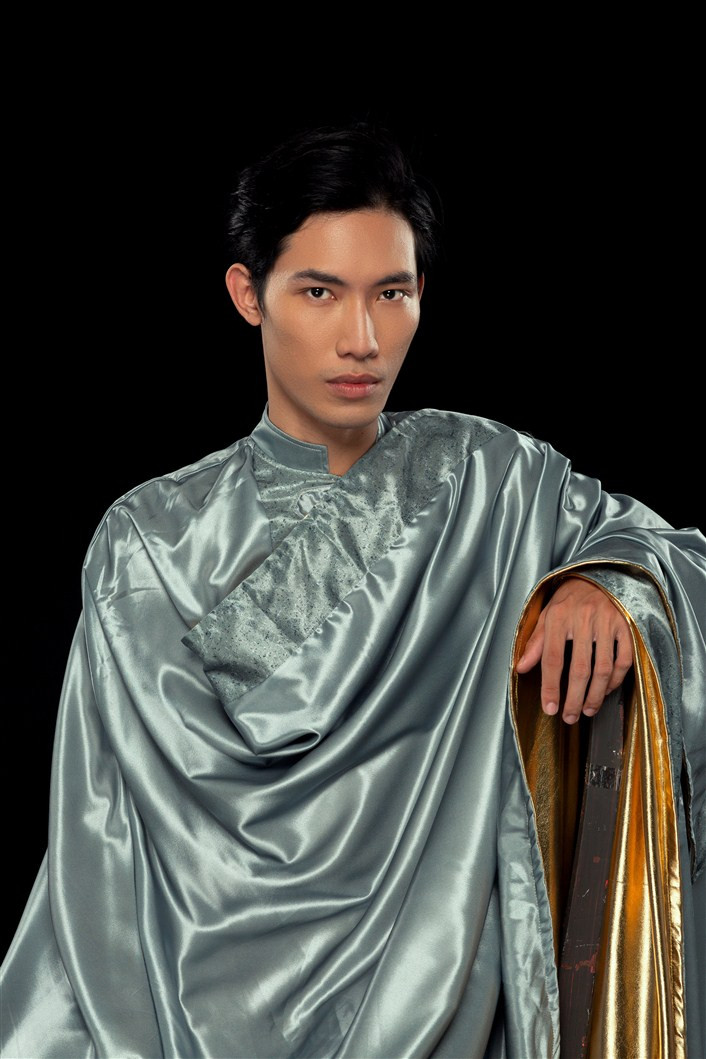 Trang phuc cho show nghe thuat Vu Hoi Anh Duong duoc lam cau ky ra sao?