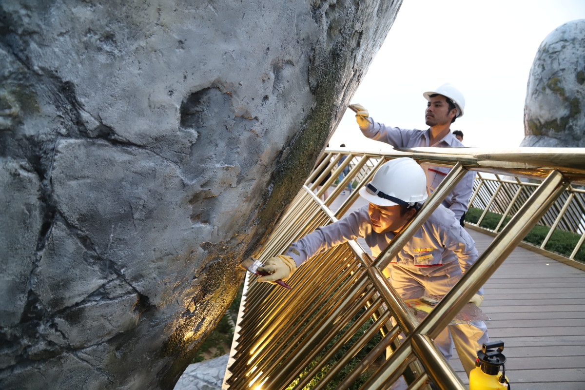Vu ve bay len ban tay nang do Cau Vang: cong tac khac phuc rat mat cong-Hinh-2