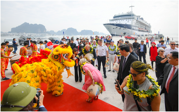 Don dong khach hang sang, “du lich mua sam” se bung no o Ha Long-Hinh-2