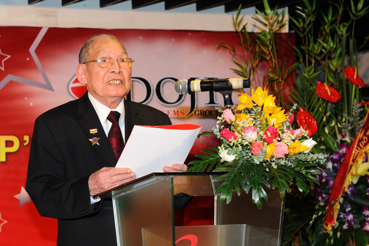 Doanh nhan Do The Su qua doi: “Chua tron tram nam da ven mot chu Nguoi”