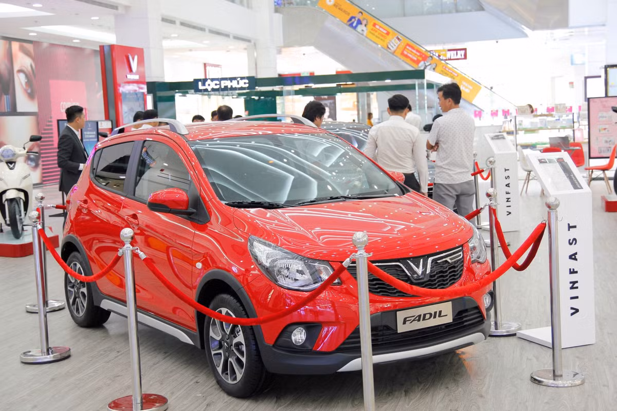 Khach hang duoc tu do tuy chon trang thiet bi va tinh nang tren xe VinFast-Hinh-2