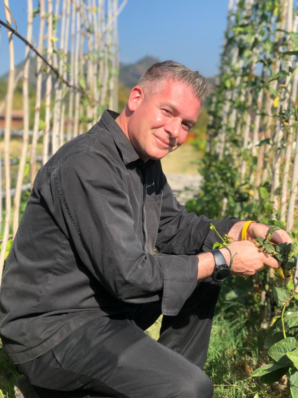 Dau bep lung danh nguoi Y toi Premier Residences Phu Quoc Emerald Bay