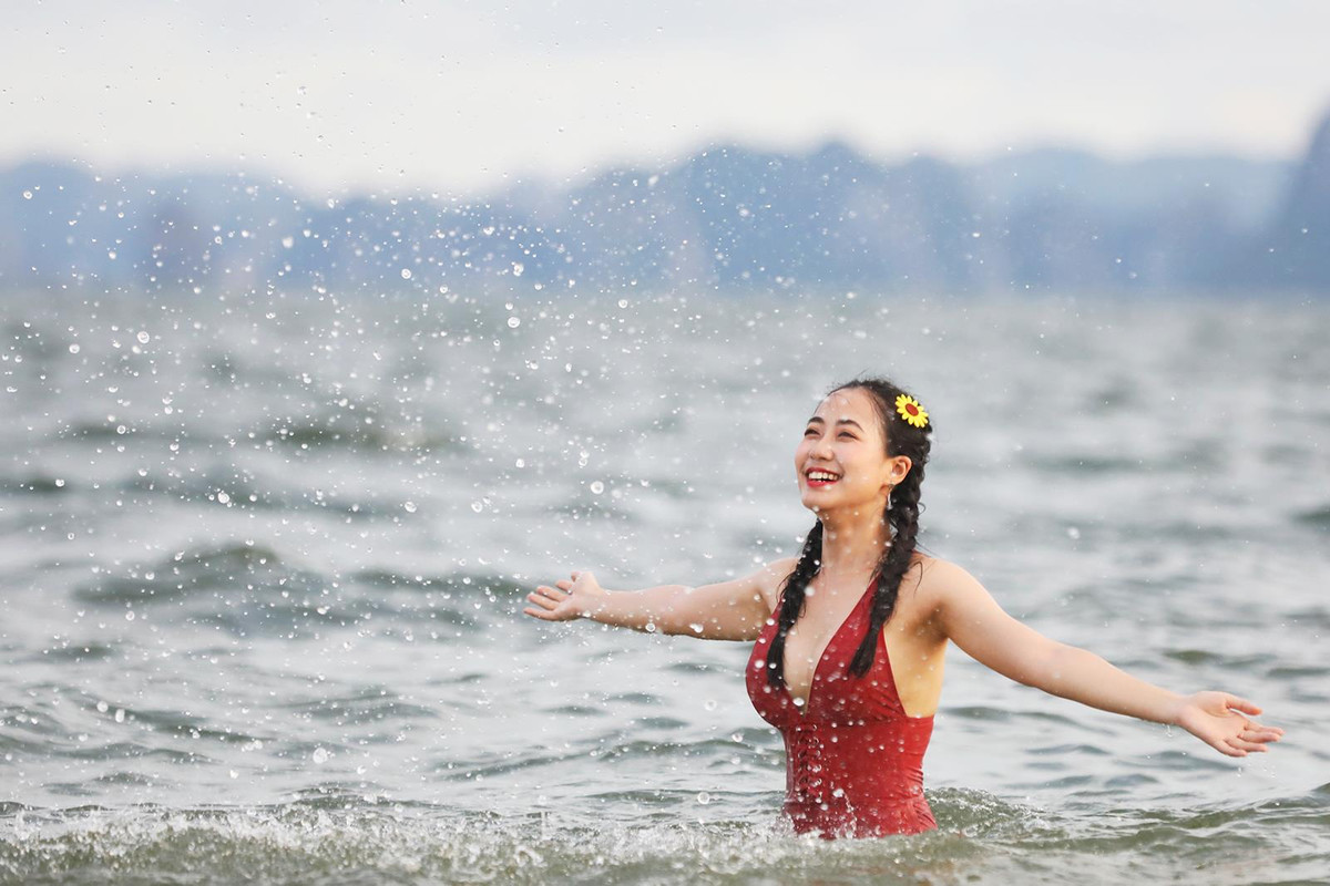Kham pha “thu phu” du lich Ha Long cung hot girl Trang Hime-Hinh-9