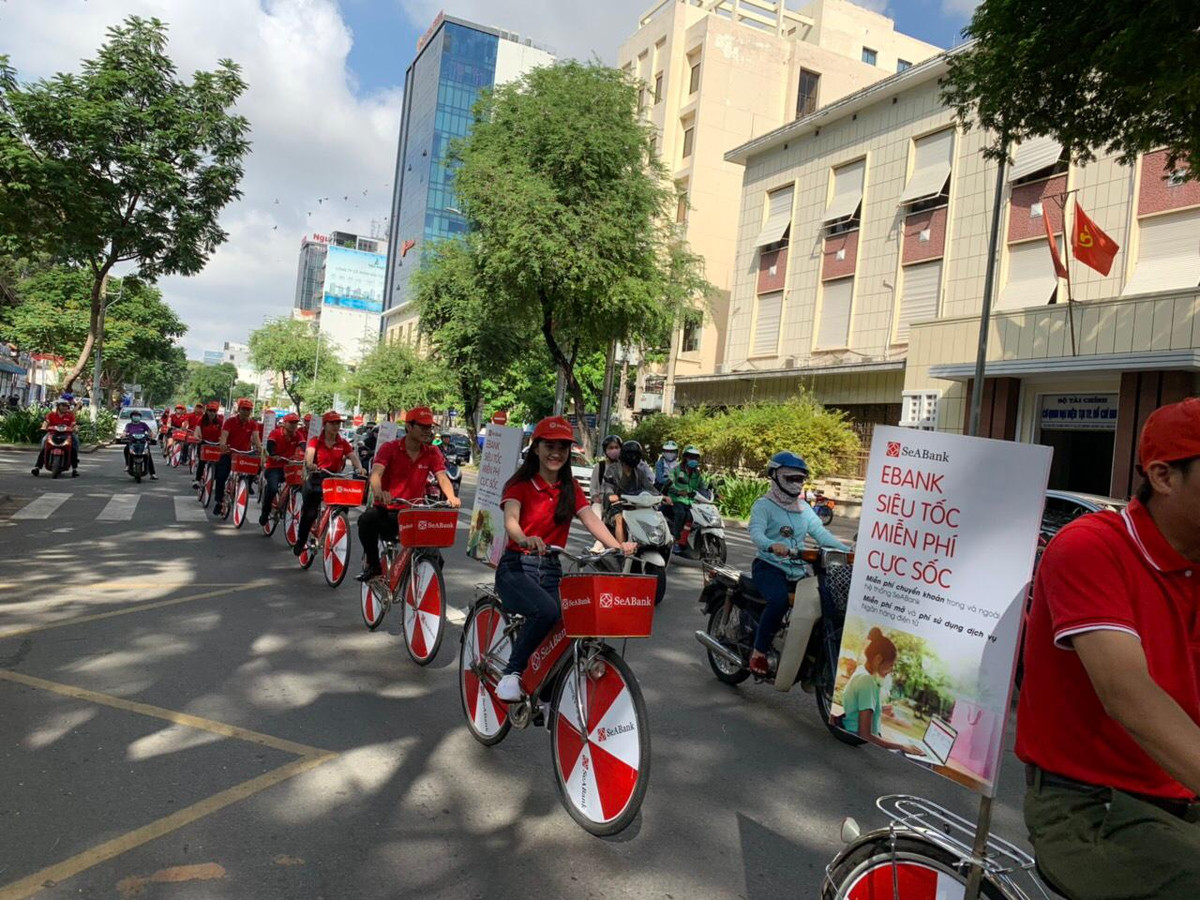 Ngan hang roadshow huong ung khong dung tien mat va mien phi chuyen tien-Hinh-9