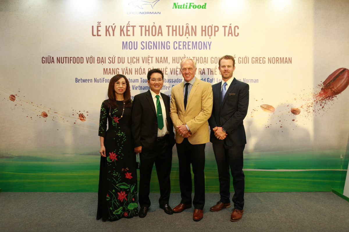 Nutifood hop tac cung huyen thoai golf Greg Norman mang van hoa cafe Viet ra the gioi