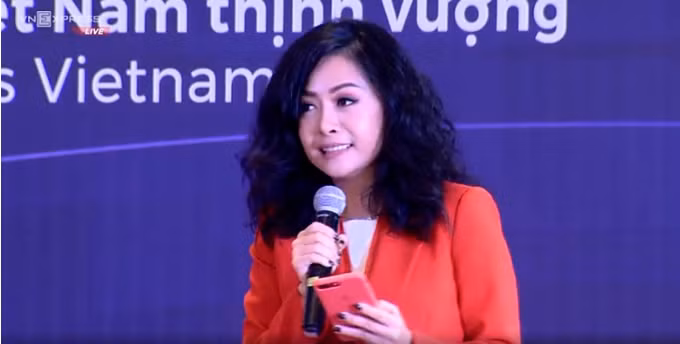 Ai nu Tan Hiep Phat muon thoat khoi cai bong 'con ong chu'