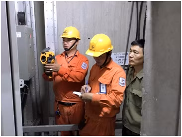 EVN HANOI day manh tuyen truyen an toan dien mua mua bao-Hinh-2