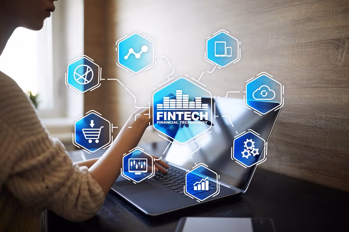 Xu huong Fintech va phuong thuc dau tu trong thoi dai 4.0