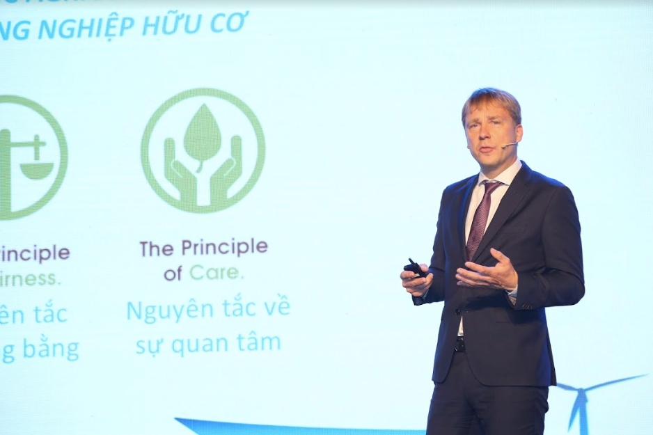 Vinamilk Organic Gold dat chung nhan Organic chau Au dau tien san xuat tai Viet Nam-Hinh-4