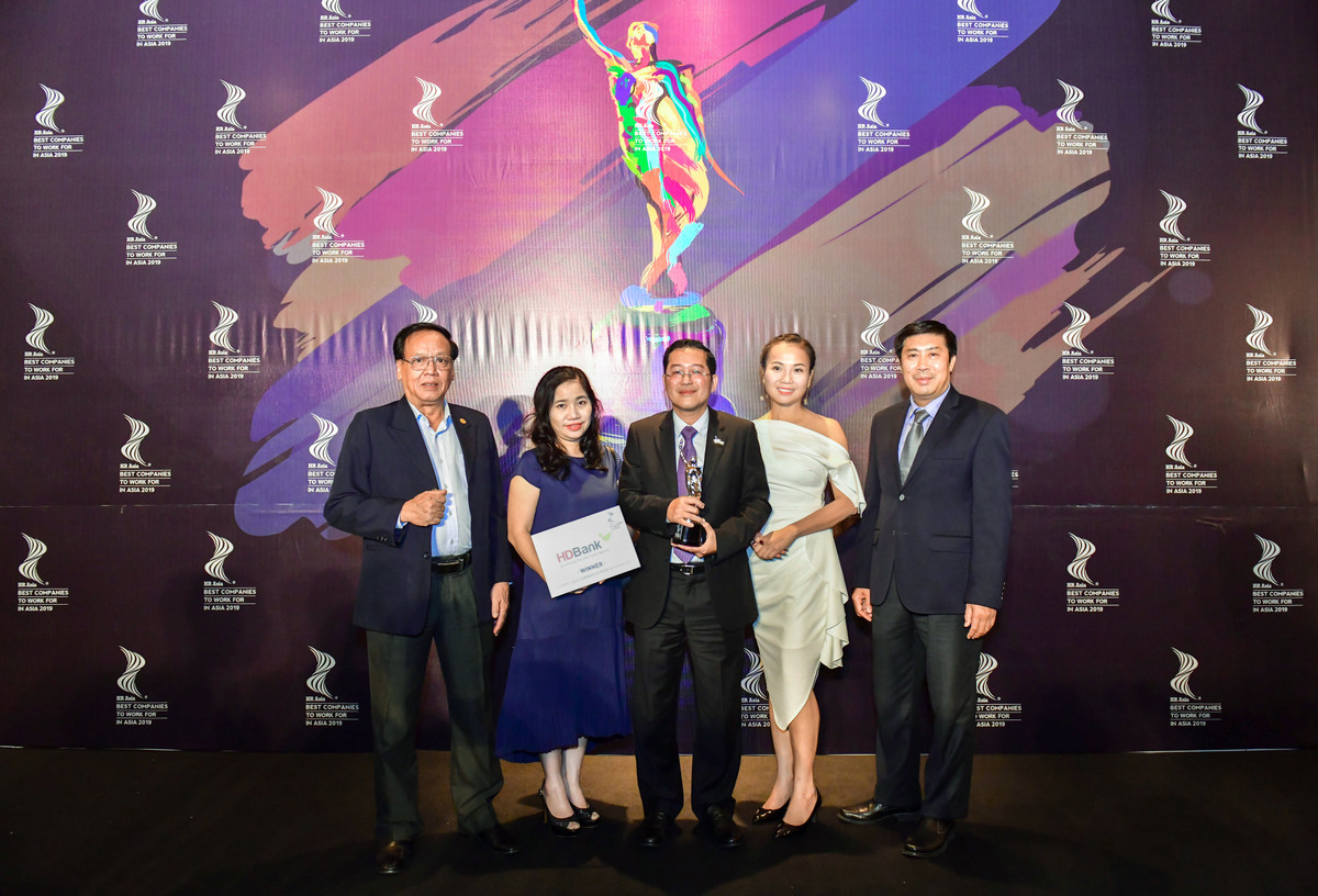 4 ngan hang vao top nhung noi lam viec tot nhat chau A-Hinh-2