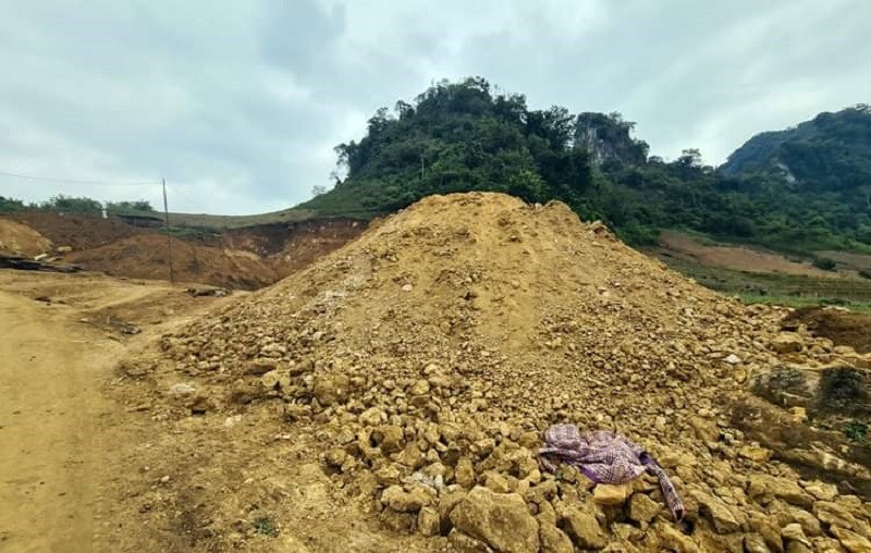 Khai thac Talc trai phep o Son La: Luong khoang san trong nui boc hoi di dau?-Hinh-2