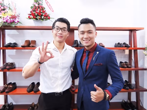 Xuân Phúc khởi nghiệp phim ảnh từ Hà Nội và ghi dấu ấn với nhiều bộ phim truyền hình ăn khách như: "Trái tim có nắng", "Chạm tay vào nỗi nhớ"...