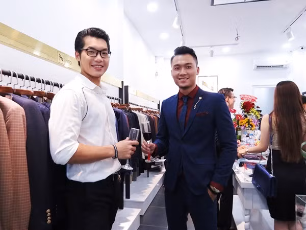 Cả hai đang vướng nghi vấn "phim giả tình thật" với nhiều đồn đoán.