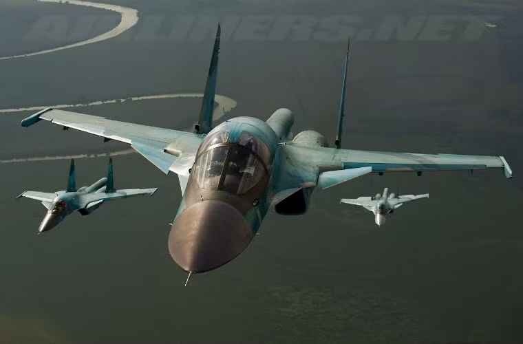 Nếu tin Su-34 tới Syria được xác nhận là thực thì sẽ nâng tổng số máy bay chiến đấu Nga hiện diện ở Syria lên con số 34. Trước đó, đã có 28 máy bay chiến đấu phản lực gồm Su-30, Su-24, Su-25 được Nga triển khai đến sân bay al-Assad.