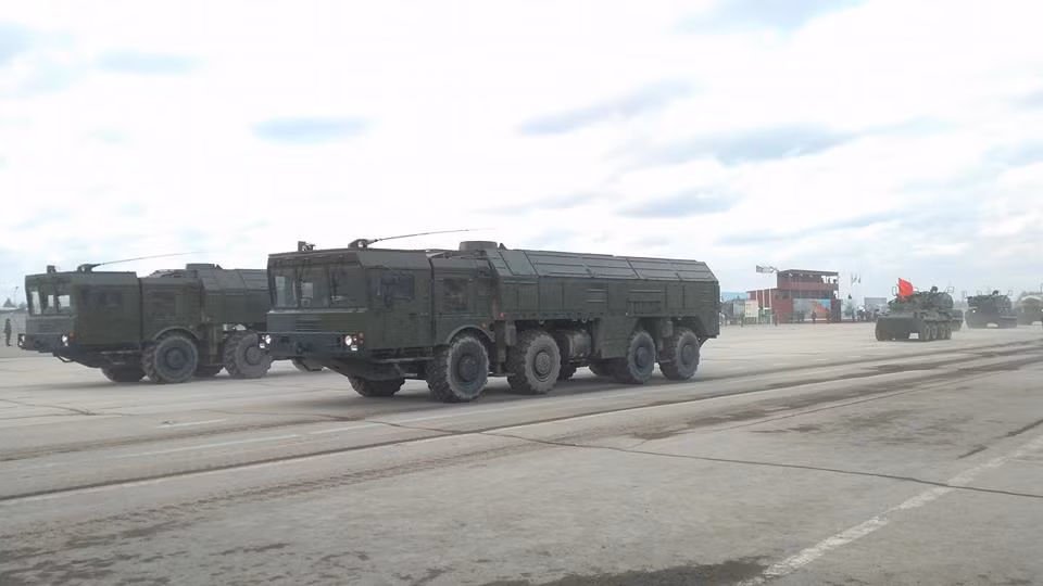 Tổ hợp tên lửa đạn đạo Iskander-M cũng sẽ có mặt trong duyệt binh năm nay. Nguồn ảnh: Tzvezda