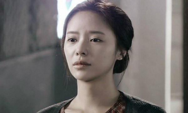 Duyên mệt mỏi vì bố chồng gia trưởng (Ảnh minh họa)