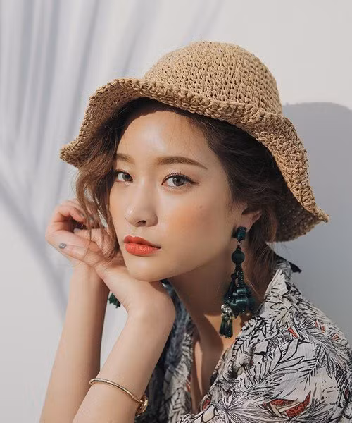 Những đôi khuyên tai luôn mang lại sự nữ tính, nét tinh tế và hấp dẫn cho người đeo. Ảnh: vietnamnetjsc.