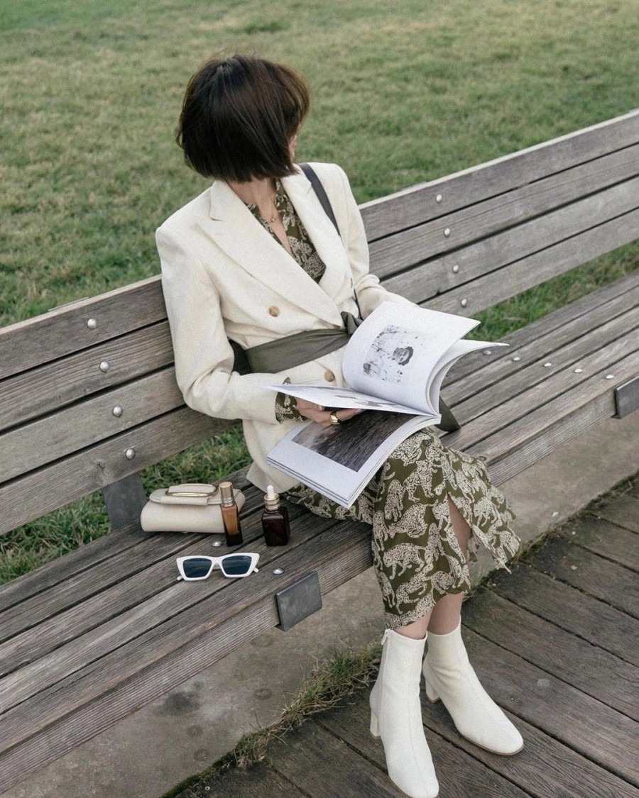 Hay kết hợp với chân váy cũng rất xinh. Ảnh: jamja.