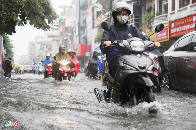 Du bao thoi tiet hom nay 26/8: Bac bo, Trung co mua rao va dong