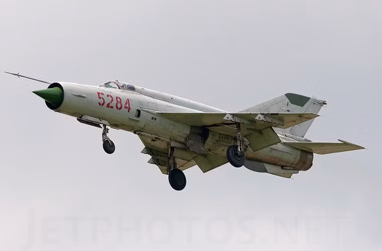 Ngày nay, sau gần nửa thế kỷ phục vụ, MiG-21 đang lùi dần vào quá khứ, nhường chỗ cho các chiến đấu cơ hiện đại hơn.