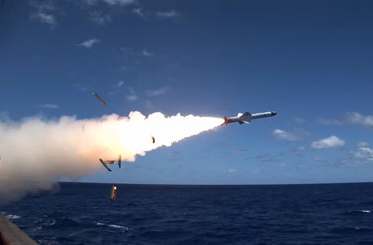 Chien tich oanh liet cua ten lua Exocet Viet Nam mua