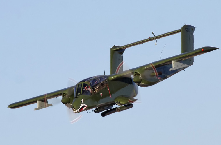 OV-10 Bronco dùng những vũ khí này tấn công những kẻ cực đoan dưới mặt đất, ngăn không cho những kẻ này chạy trốn khỏi bộ binh.