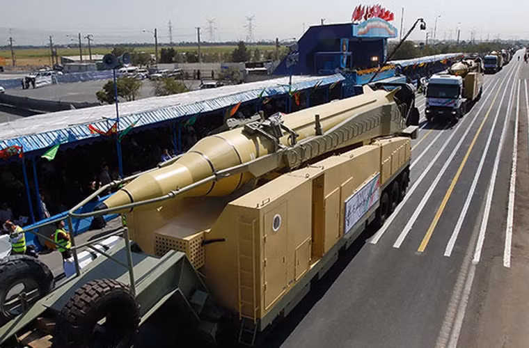 Có thể nói, sự hùng mạnh lực lượng tên lửa đạn đạo Iran ngày nay có sự đóng góp không nhỏ từ công nghệ tên lửa Triều Tiên. Hàng loạt tên lửa chất lượng như dòng Shahab của Iran được cho là sao chép rất nhiều tên lửa đạn đạo Hwasong và Rodong do Triều Tiên thiết kế.