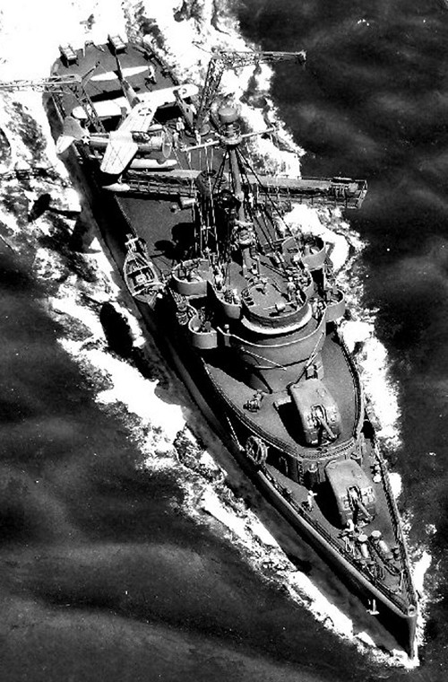 Sau ngày 30/4/1975, HQ-15 Phạm Ngũ Lão trở thành tàu chiến lợi phẩm, được tái trang bị cho Hải quân Nhân dân Việt Nam sử dụng với phiên hiệu HQ-01.