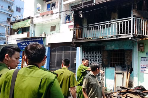 Chay nha giua dem o TP HCM, 3 me con thuong vong-Hinh-2