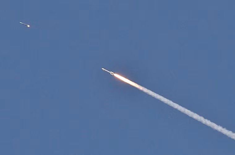 Ảnh: Tên lửa R-73 được phóng từ một chiếc MiG-29 đang tấn công mục tiêu trên không.