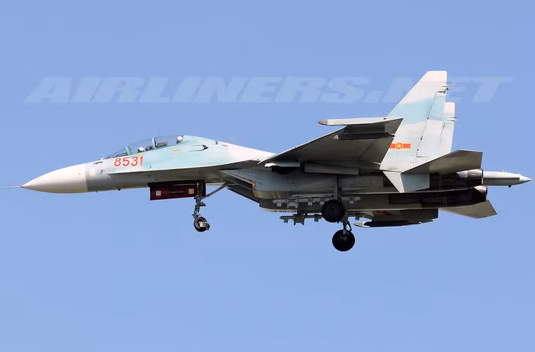 Can canh bia bay dung cho Su-30MK2 Viet Nam tap ban
