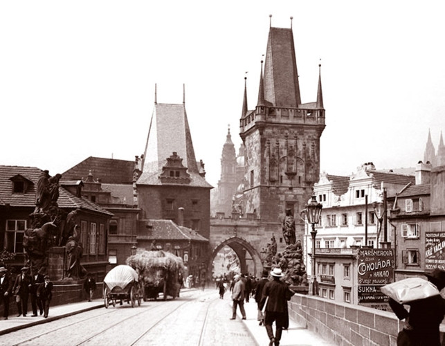 Ngược dòng thời gian trở về với cây cầu Charles ở Prague, Cộng hòa Séc.