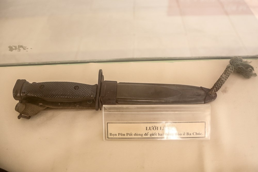 Lưỡi lê - một công cụ hành quyết khác hiện đại hơn nhưng cũng không kém phần man rợ (Ảnh: Minh Sơn/Vietnam+)