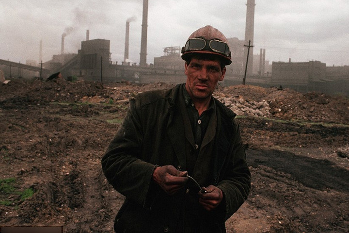Công nhân mỏ than ở Siberia, Nga, vào tháng 6/1991.