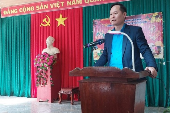 Công đoàn ngành Nông nghiệp Đắk Lắk trao quà Tết cho người lao động Cong doan nganh Nong nghiep Dak Lak trao qua Tet cho nguoi lao dong