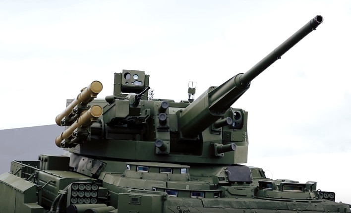 Dù tiết lộ kế hoạch trang bị UAV nhưng hiện nay Nga vẫn chưa quyết định loại máy bay không người lái nào sẽ được sử dụng trên T-15. Bởi Bộ Quốc phòng Nga đang cần thêm thời gian để thử nghiệm thực tế một vài loại trước khi đưa ra quyết định cuối cùng.