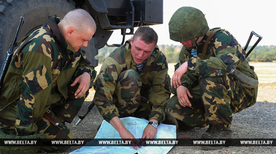 Trên thực tế theo giới quan sát, diễn biến tại thời điểm này ở khu vực biên giới Nga - Belarus giống như sự chuẩn bị cho sự ra đời của tình trạng thiết quân luật.