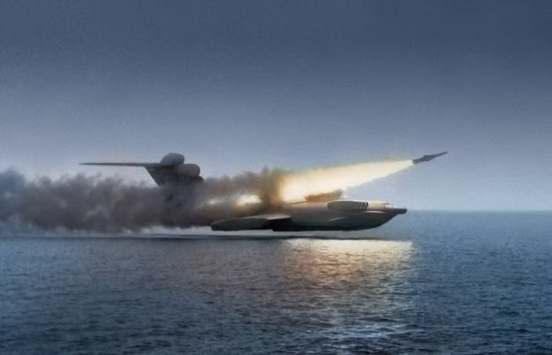 Được thiết kế cho nhiệm vụ chống tàu mặt nước, Lun mang theo 6 tên lửa hành trình chống hạm siêu âm P-270 Moskit gắn thành 3 cặp trên lưng với hệ thống theo dõi và dẫn đường tiên tiến bố trí ở lưng và mũi. Vũ khí phụ gồm 2 pháo cỡ 23 mm nòng đôi với 2.400 viên đạn. Nguồn ảnh: Tass