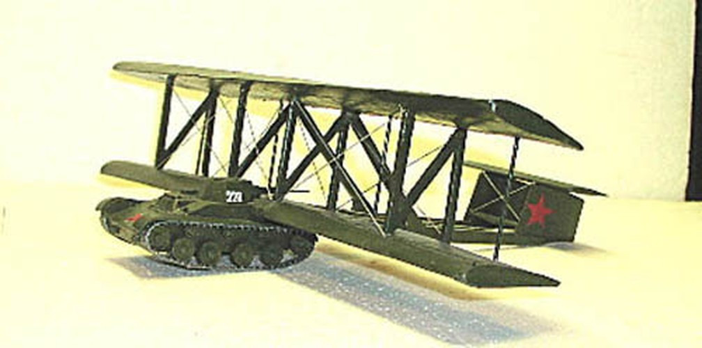 Để đảm bảo máy bay có thể tải được xe tăng lên không, người ta đã loại bỏ vũ khí, mảnh giáp, đạn dược và nói chung là chỉ giữ lại một số lượng rất hạn chế về nhiên liệu.