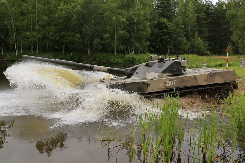 Nhiệm vụ chính của Sprut-SD chính là một phương tiện bọc giáp có khả năng cơ động, đột kích cao trên mọi địa hình, sử dụng hỏa lực mạnh (pháo tăng, tên lửa dẫn đường chống tăng bắn từ nòng pháo) để tiêu diệt xe tăng của đối phương.