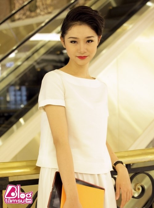 Á quân Vietnam's Next Top Model 2011 Trà My từng là cái tên tiềm năng trong làng mẫu. Thế nhưng sau cuộc thi, cô chỉ hoạt động một thời gian rồi bất ngờ tuyên bố sẽ kết hôn và "ở ẩn" từ đó.