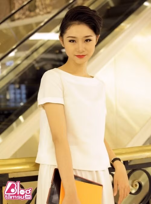 Á quân Vietnam's Next Top Model 2011 Trà My từng là cái tên tiềm năng trong làng mẫu. Thế nhưng sau cuộc thi, cô chỉ hoạt động một thời gian rồi bất ngờ tuyên bố sẽ kết hôn và "ở ẩn" từ đó.