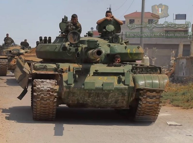Tham chiến tại Syria, xe tăng T-62M đã thể hiện xuất sắc hơn cả T-72 khi bị tên lửa chống tăng TOW tấn công nhưng vẫn sống sót ngoạn ngục.