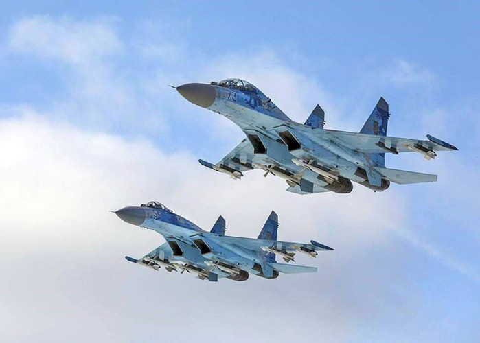 Cụ thể vào thời điểm một năm sau, chỉ còn 222 máy bay các loại trong biên chế không quân Ukraine, một phần tổn thất có thể được quy cho chiến tranh, phần còn lại do sự rối loạn và sơ suất của quân đội Ukraine.