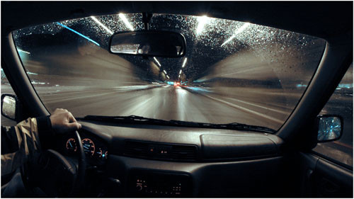 Nguyên nhân là do đặc thù của công việc, những người này thường phải ngồi trên xe trong suốt thời gian làm việc nên các rung động, dằn xóc sẽ tác động liên tục lên cột sống. Mặt khác, họ luôn phải ngồi lâu ở một tư thế khiến dinh dưỡng cho đĩa đệm kém.