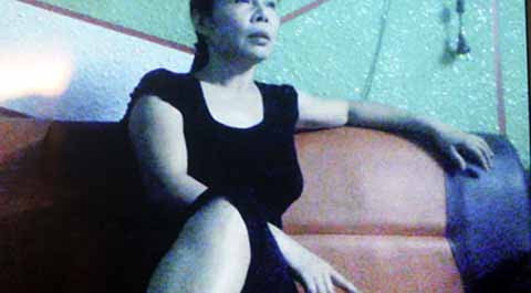 Chan dung nguoi dan ba to ong Chan la ke sat nhan