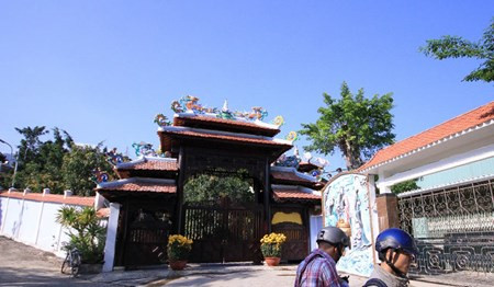 Xoa so biet phu “khung” cua dai gia vang